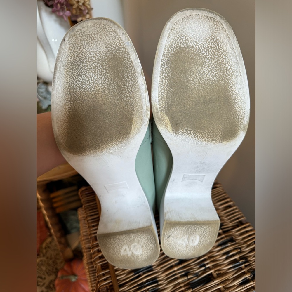 Camper Size 9 /Euro 40 Green Heeled Loafers